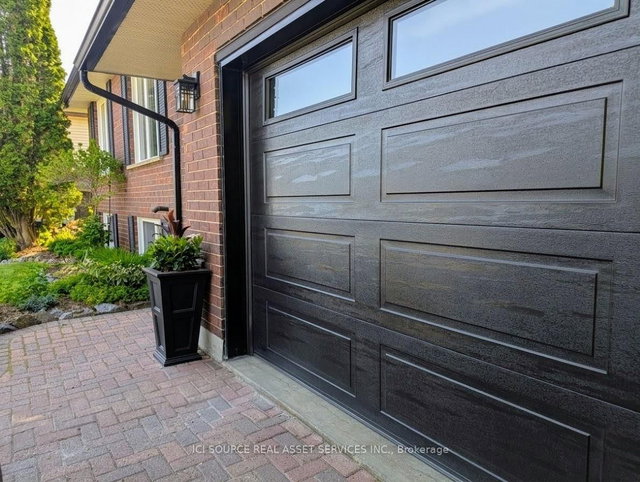 125 Autumnwood Crescent