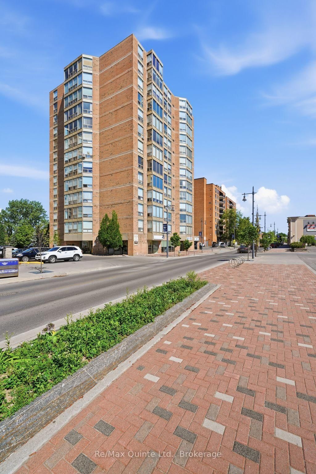 350 Front Street • #1006 • Belleville, ON photo 2