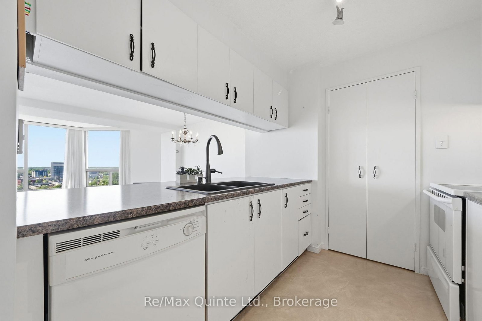 350 Front Street • #1006 • Belleville, ON photo 22