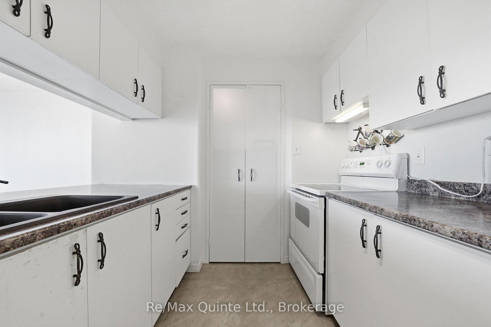350 Front Street • #1006 • Belleville, ON photo 23
