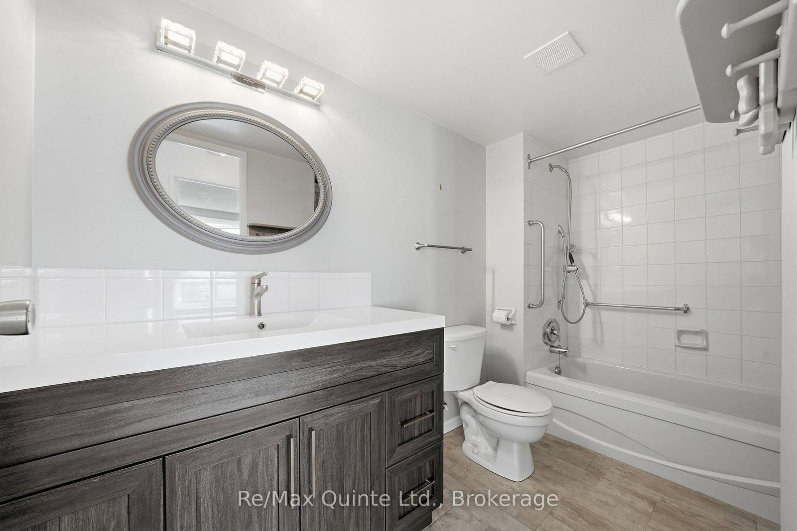 350 Front Street • #1006 • Belleville, ON photo 32