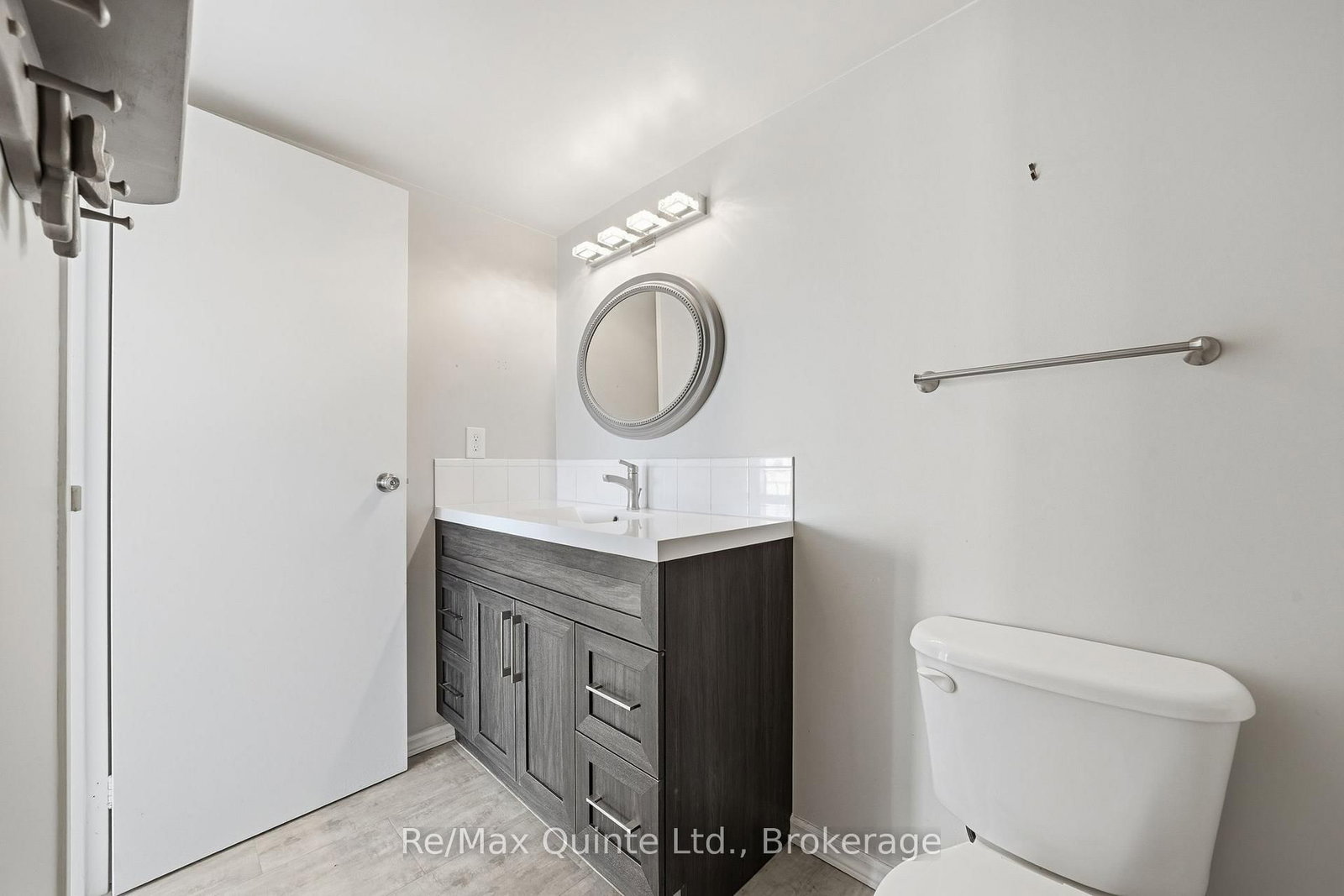 350 Front Street • #1006 • Belleville, ON photo 33