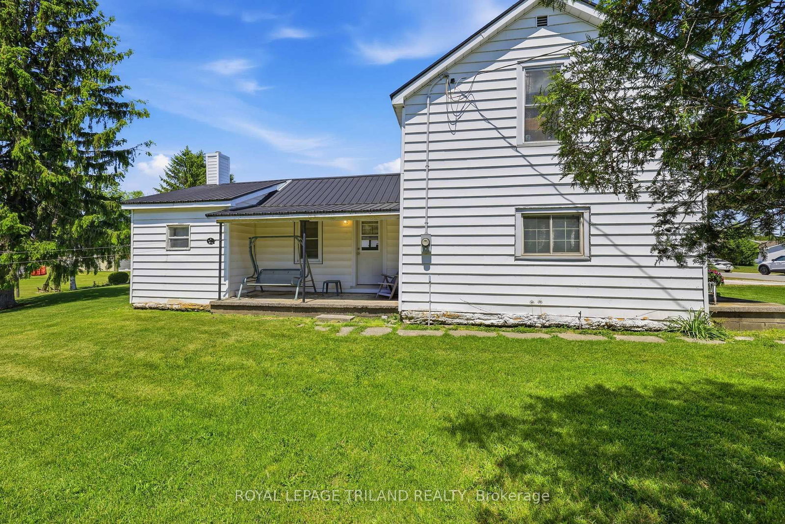 191 ELIZABETH Street • Lambton Shores, ON photo 13
