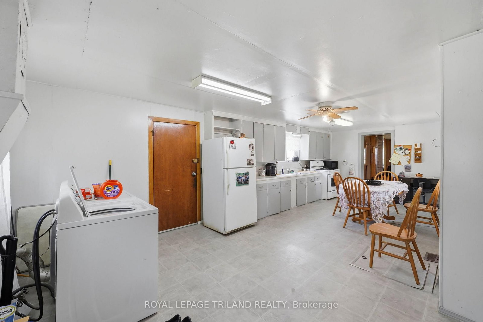 191 ELIZABETH Street • Lambton Shores, ON photo 26