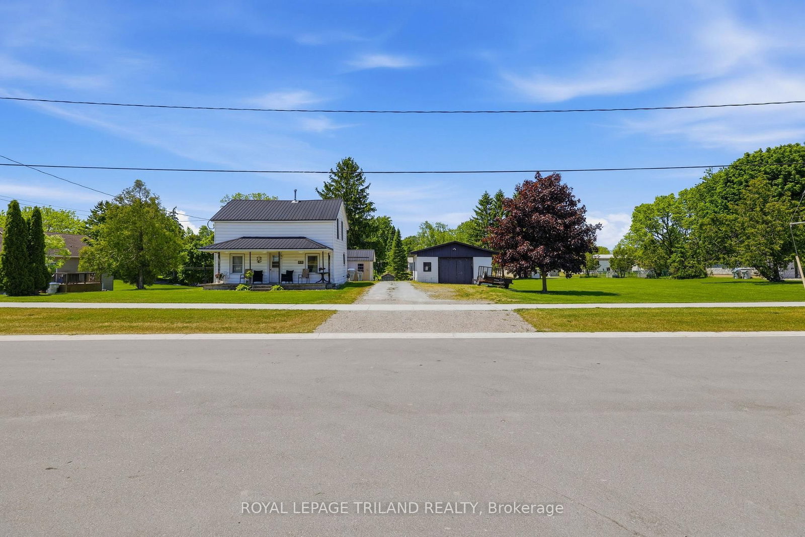 191 ELIZABETH Street • Lambton Shores, ON photo 5
