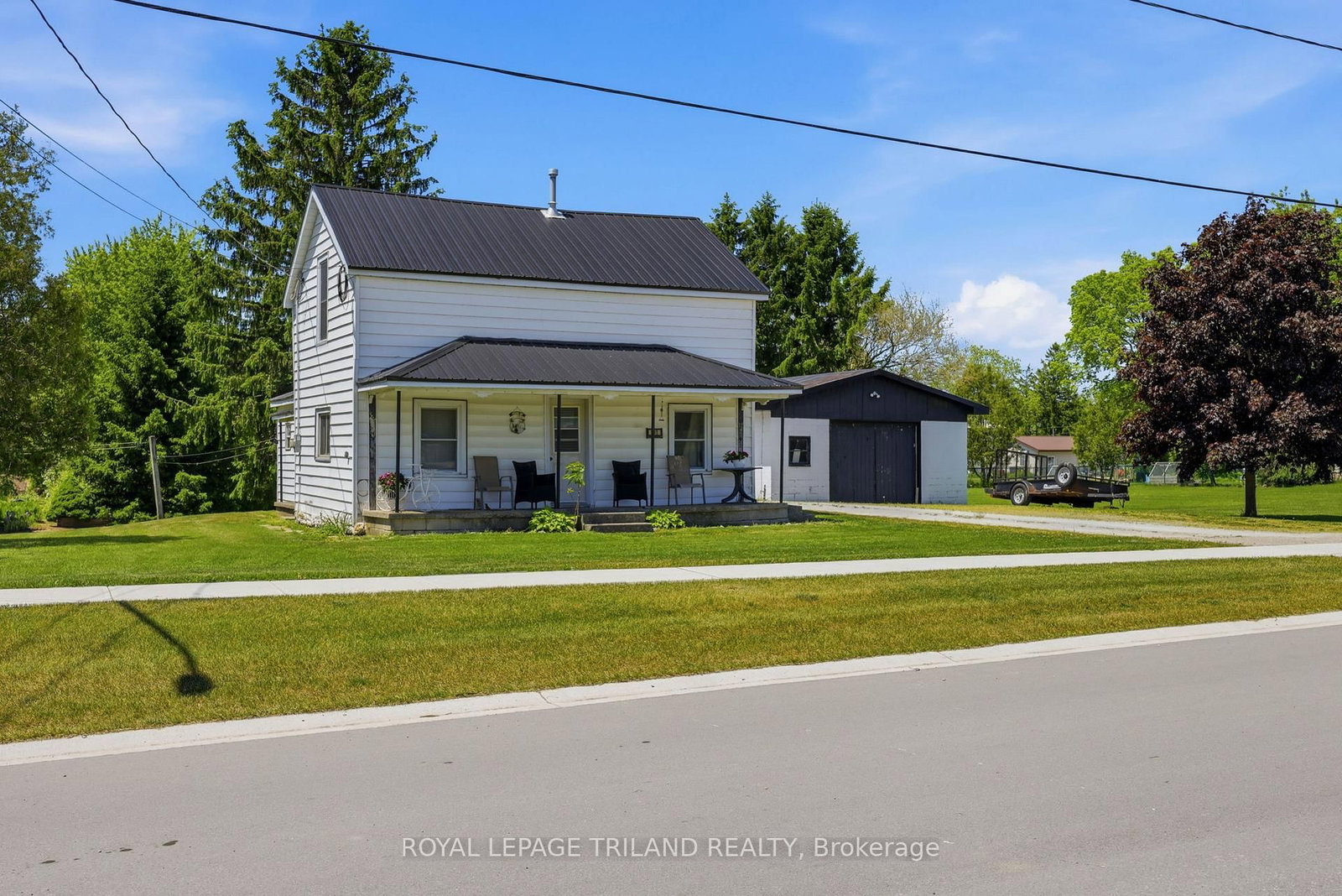 191 ELIZABETH Street • Lambton Shores, ON photo 6