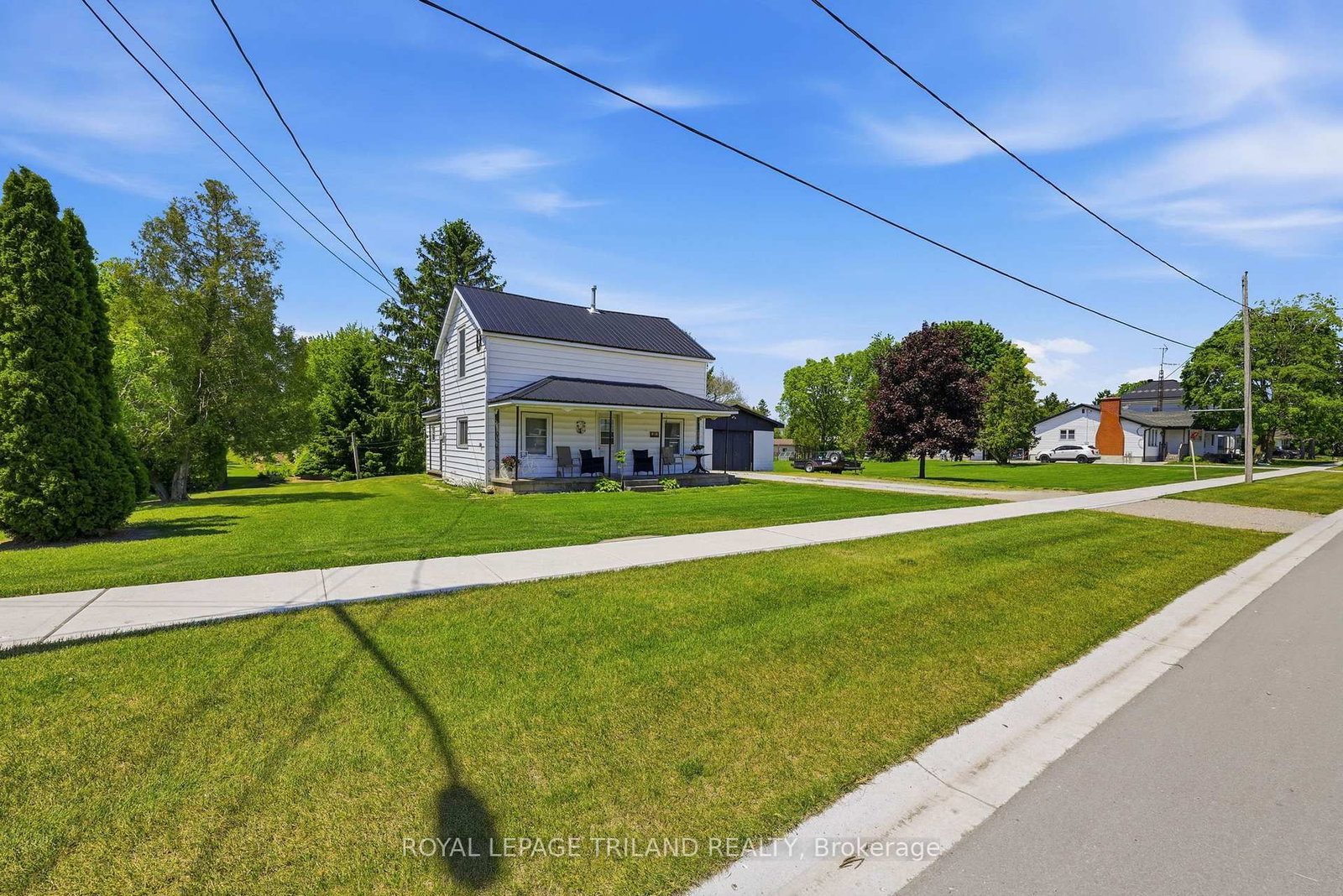 191 ELIZABETH Street • Lambton Shores, ON photo 7