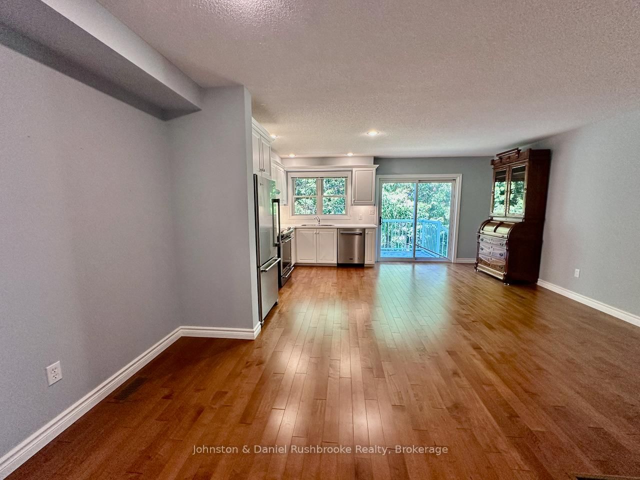 Semi-Detached House sold at 273 Hiram Street, Bracebridge, Ontario, P1L 1R7 - Bracebridge - MLS: X13418496