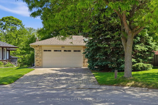 91 Sweetbriar Court