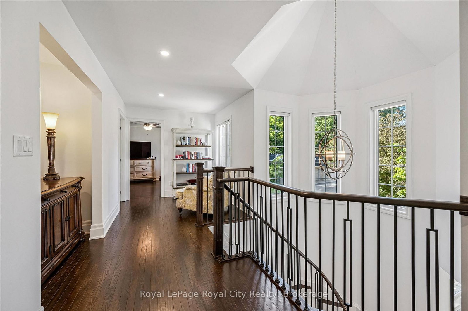 25 MANOR PARK Crescent • #11 • Guelph, ON photo 18
