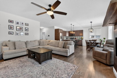 160 MCDONOUGH Crescent • Loyalist, ON photo 9