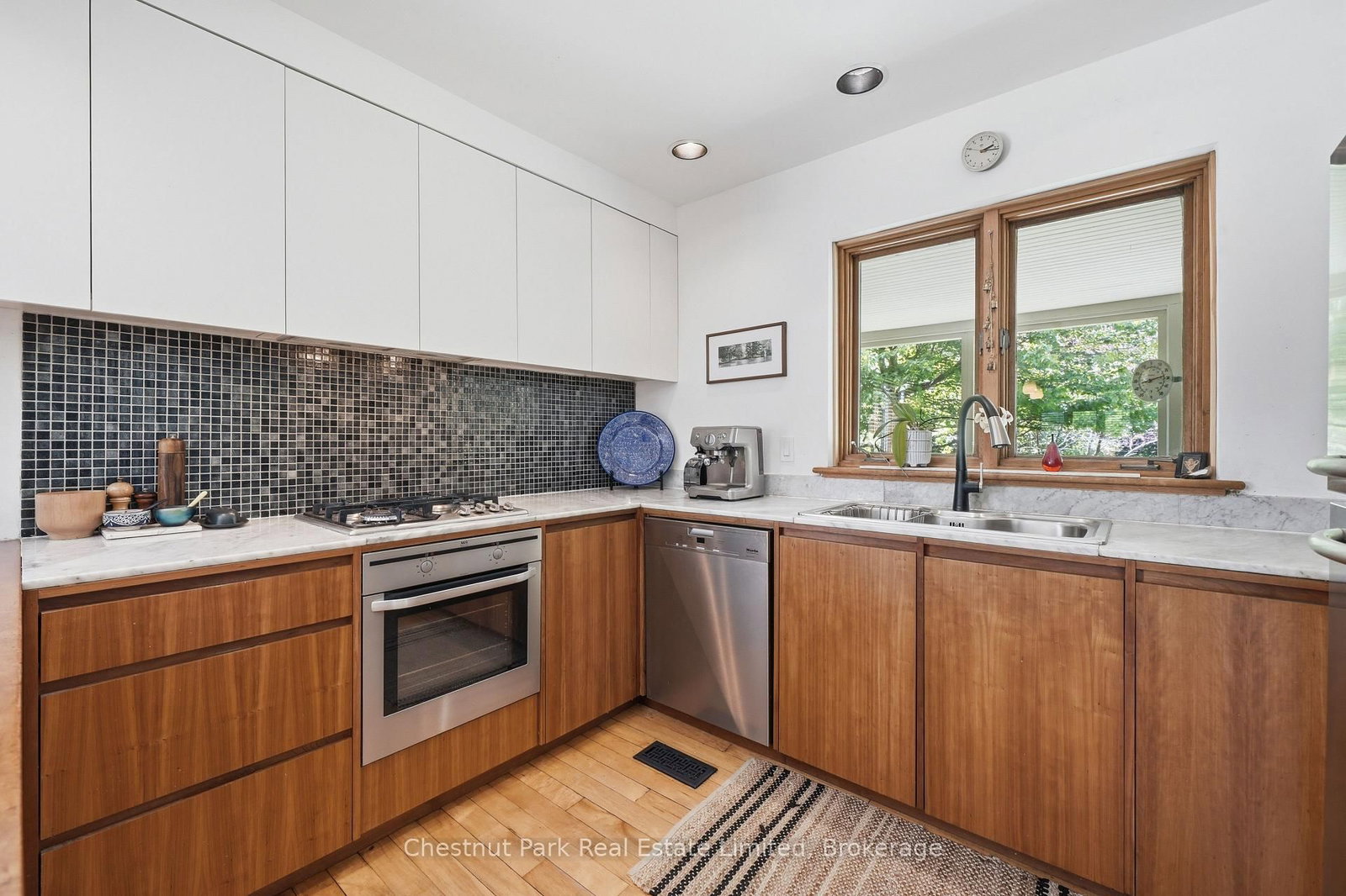 352 County Road 10 • Prince Edward County, ON photo 10