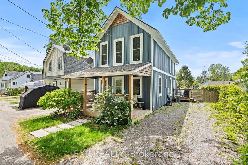 home for sale on 226 Lincoln Road W