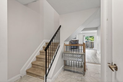 1551 Hoskins Crescent — photo 3