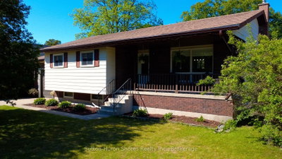 336 Lansdowne Street • Saugeen Shores, ON photo 4