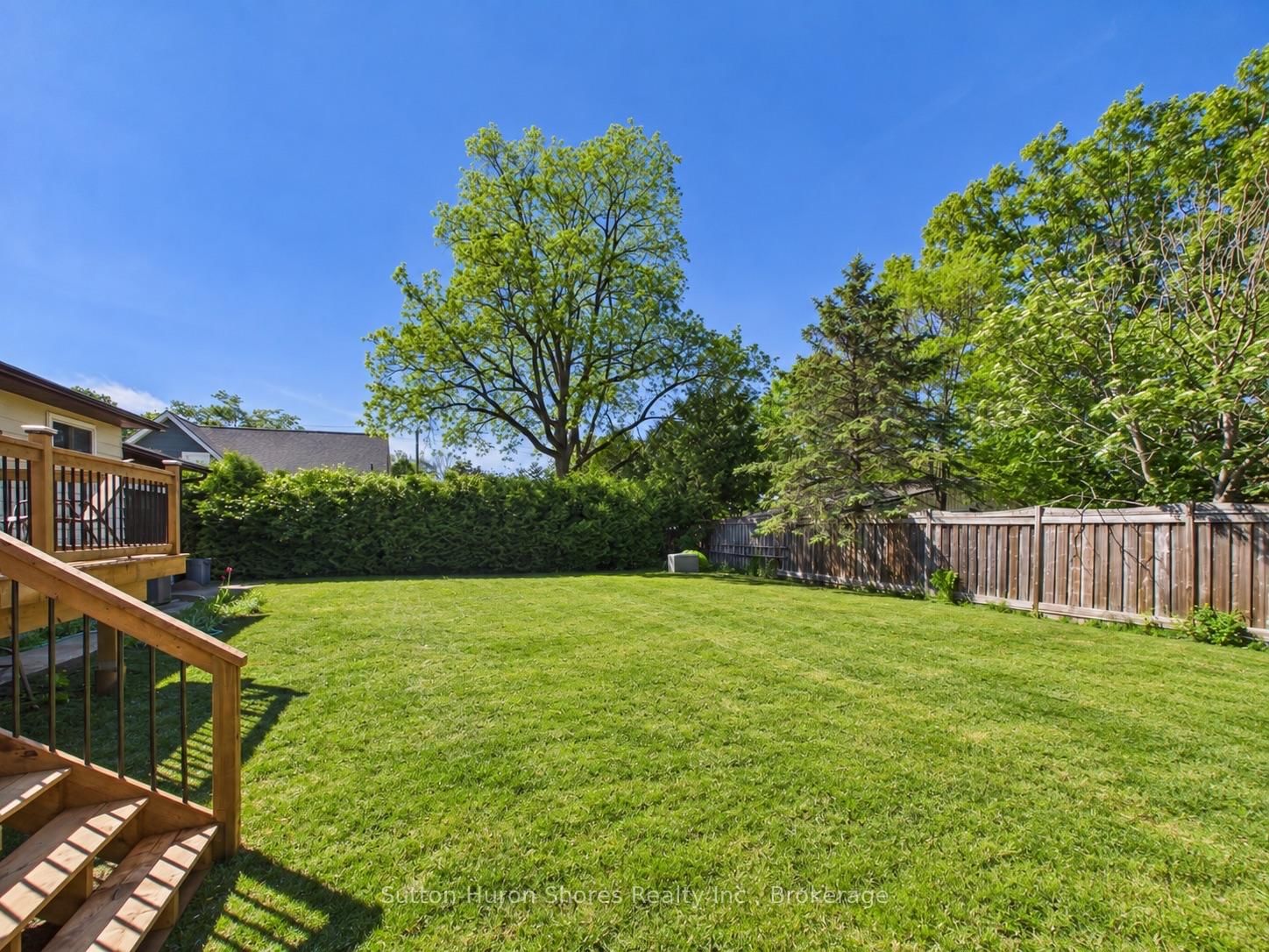 336 Lansdowne Street • Saugeen Shores, ON photo 6