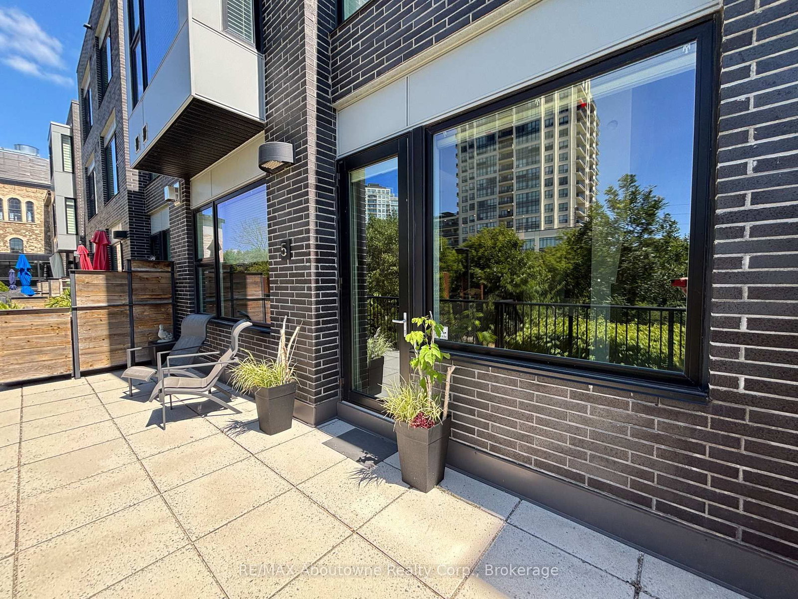 53 Arthur Street S • #RL5 • Guelph, ON photo 5