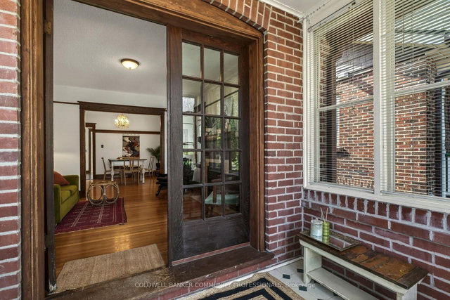 48 Longwood Road N
