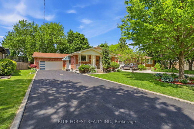 11 Hillsborough Road