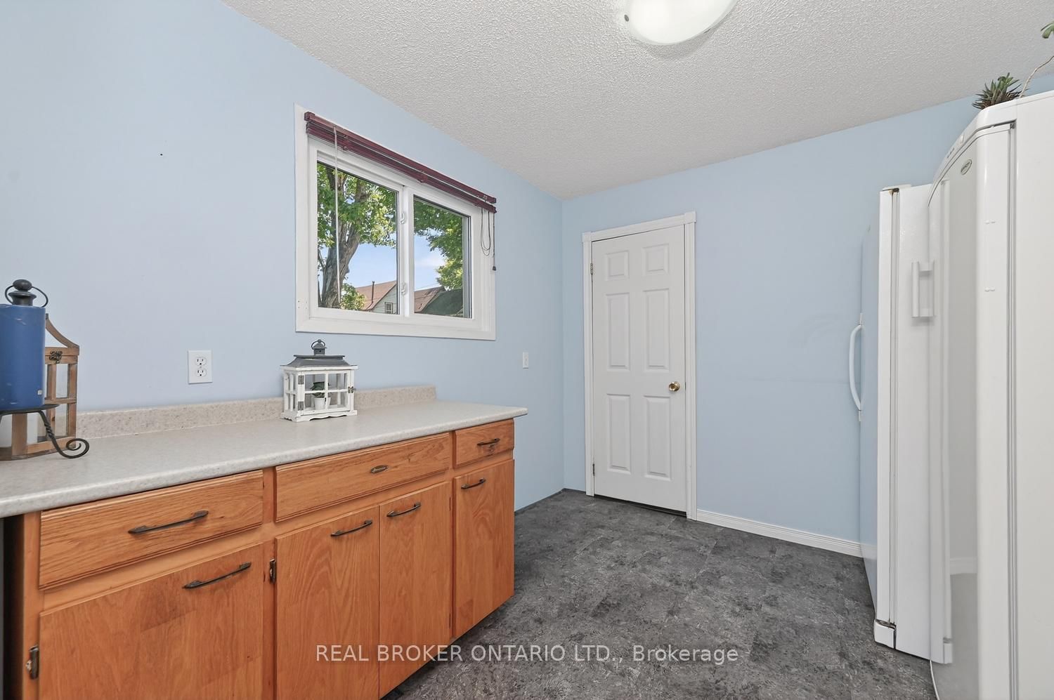 39 Mcewen Avenue • Smiths Falls, ON photo 30