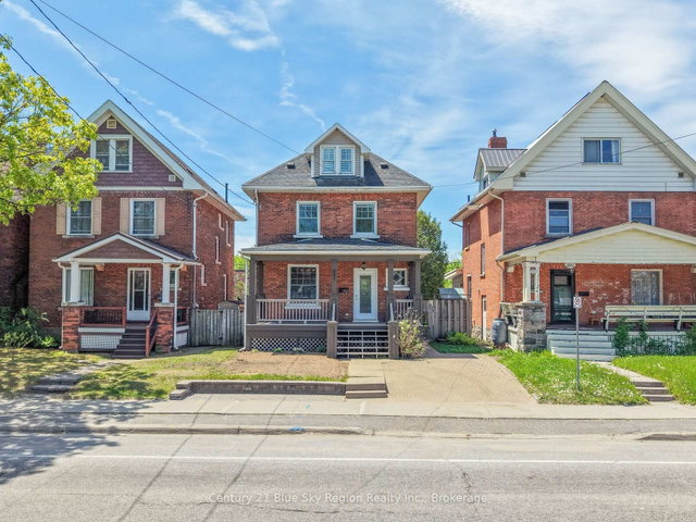 897 Main Street W
