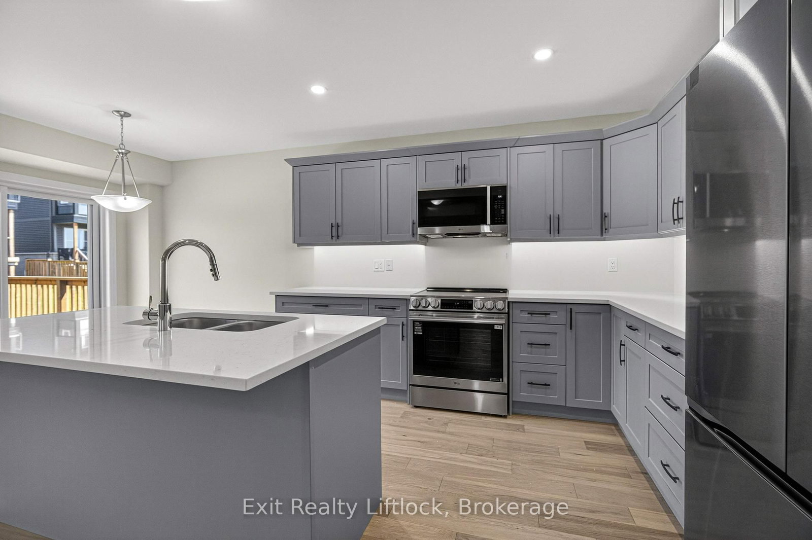 242 O'Neil Street • Peterborough, ON photo 12