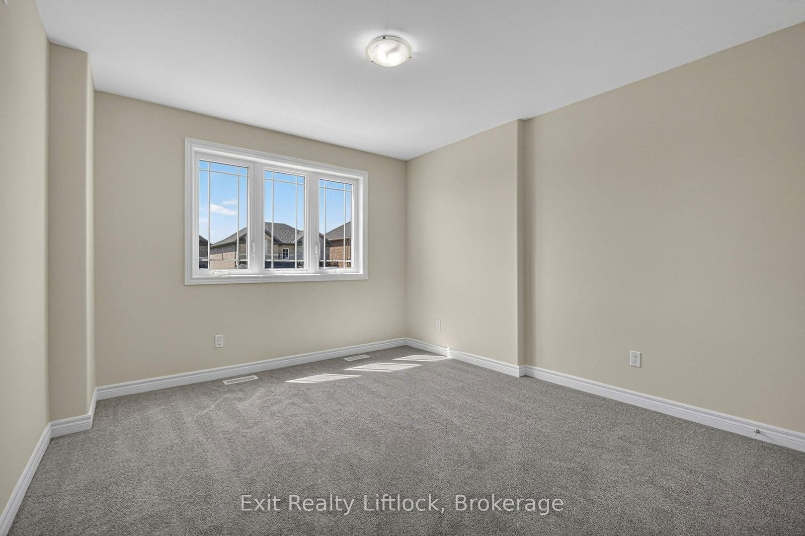 242 O'Neil Street • Peterborough, ON photo 26