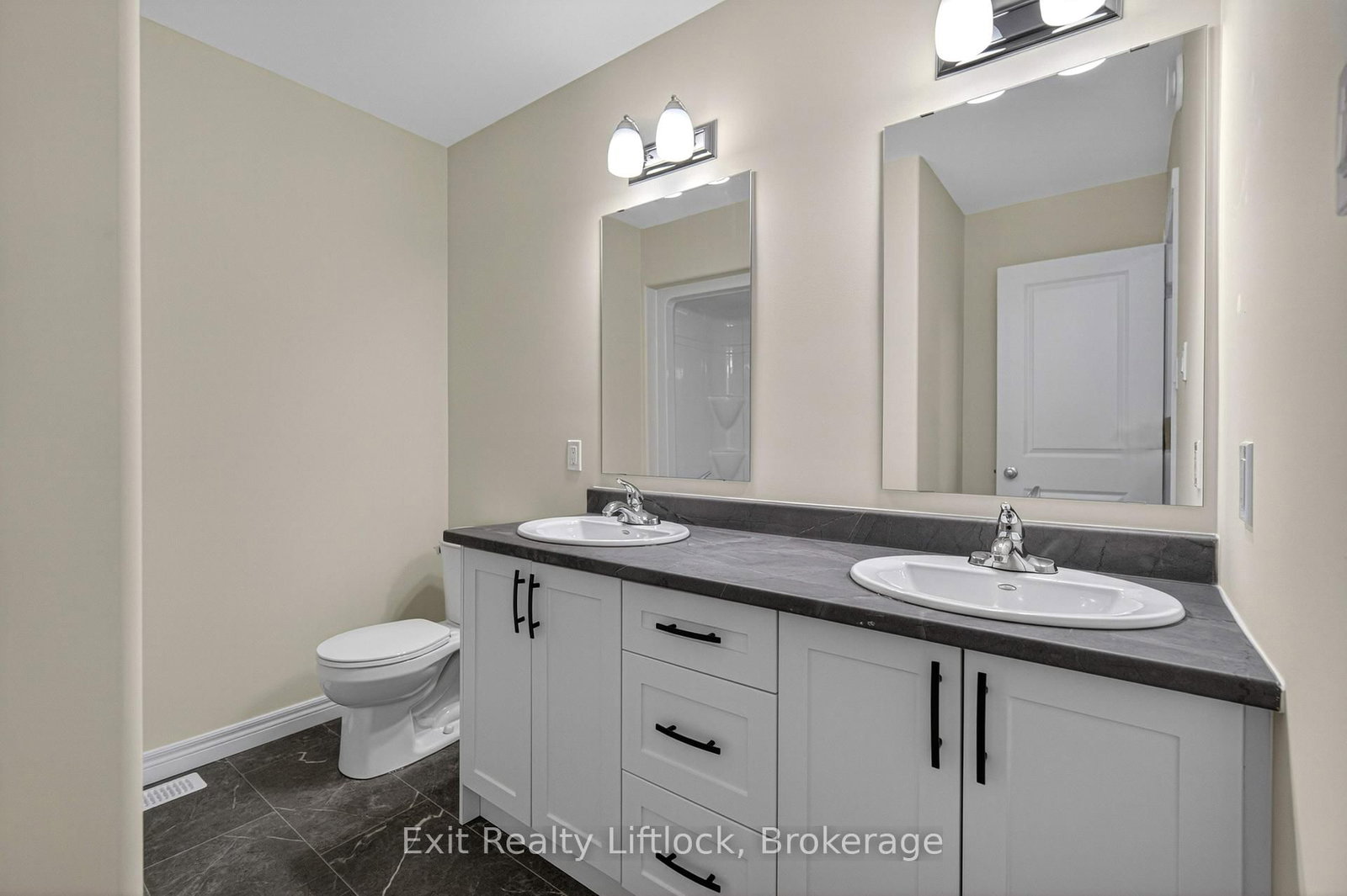 242 O'Neil Street • Peterborough, ON photo 29