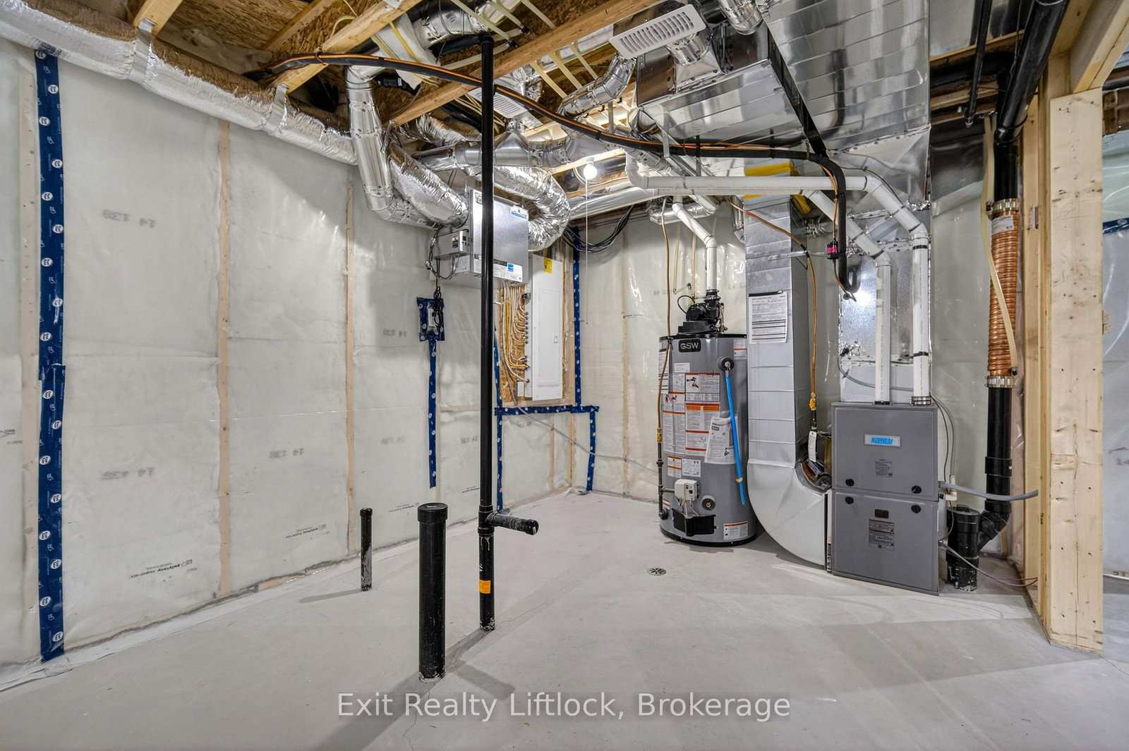 242 O'Neil Street • Peterborough, ON photo 36