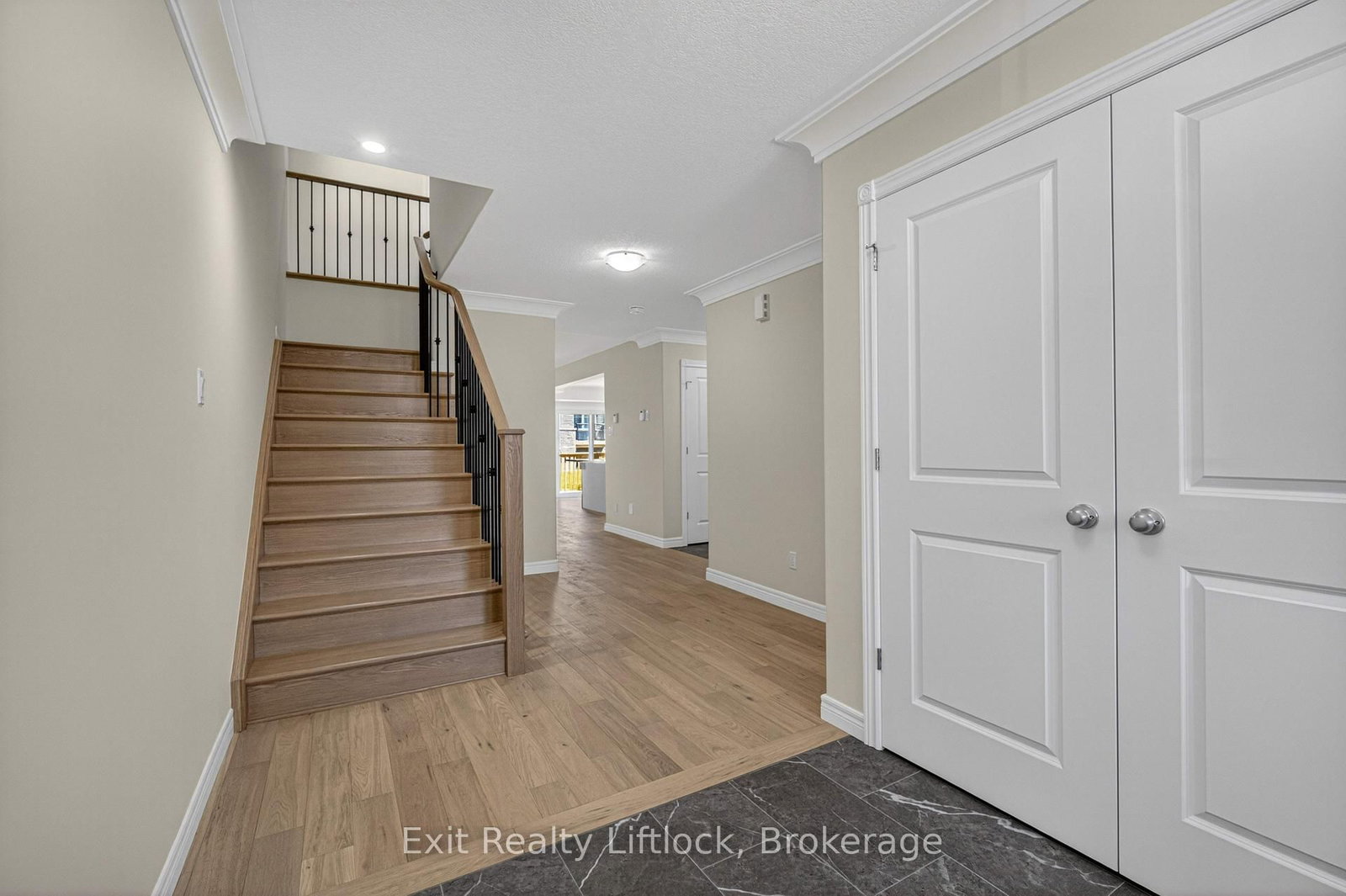242 O'Neil Street • Peterborough, ON photo 4