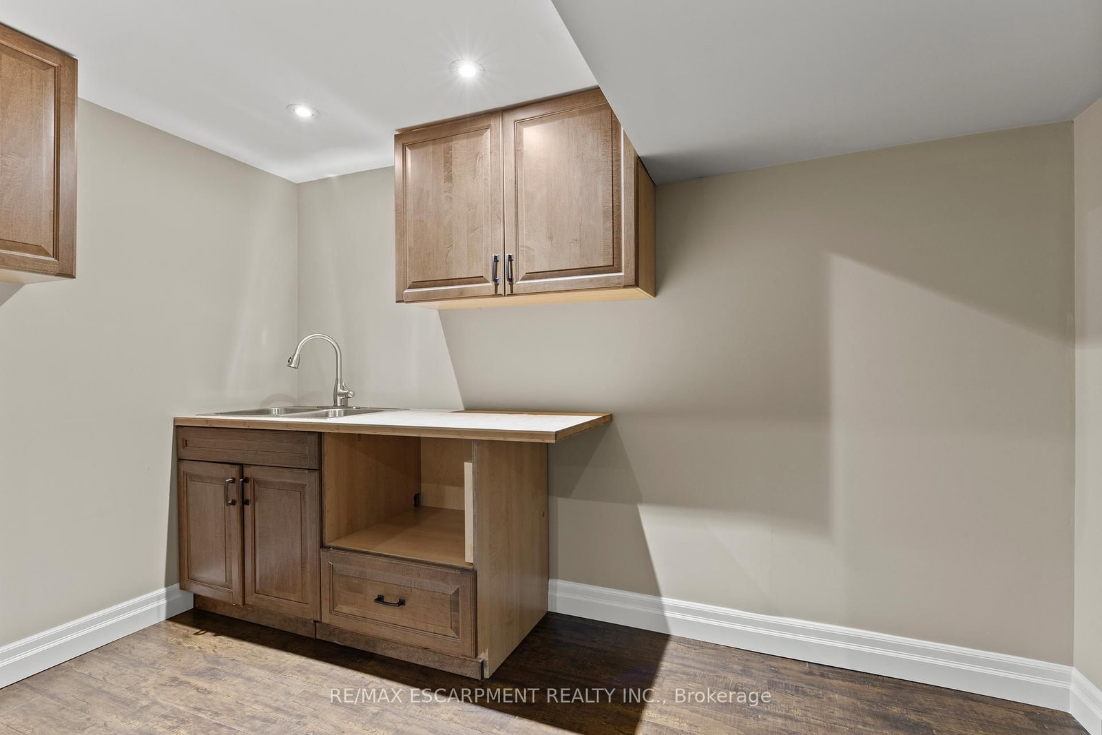 404 Hamilton Drive • Hamilton, ON photo 30