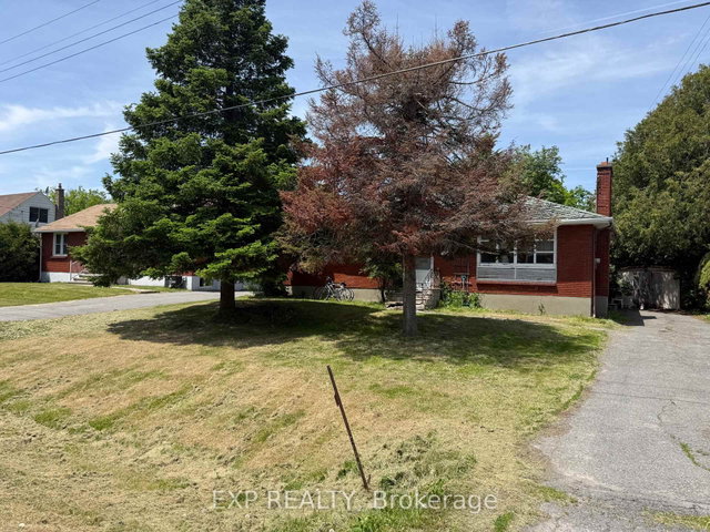 135 OAKRIDGE Boulevard