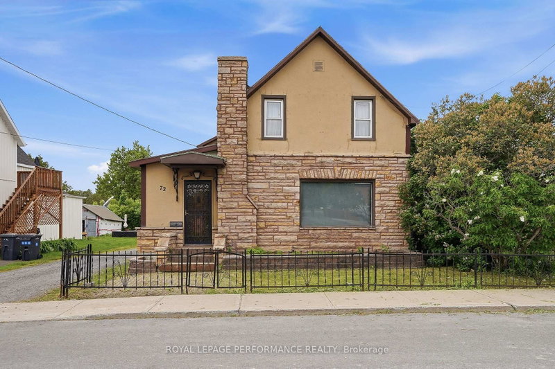 72 Longueuil St photo 4