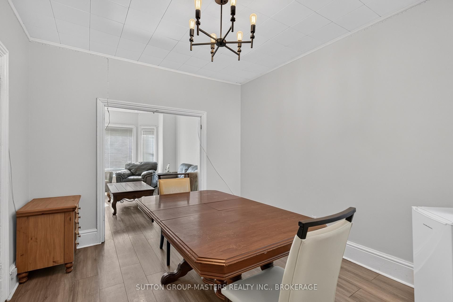 378 Barrie Street