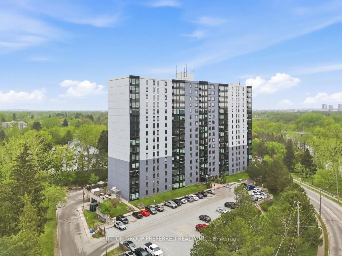 206 - 45 Pond Mills Road, London South