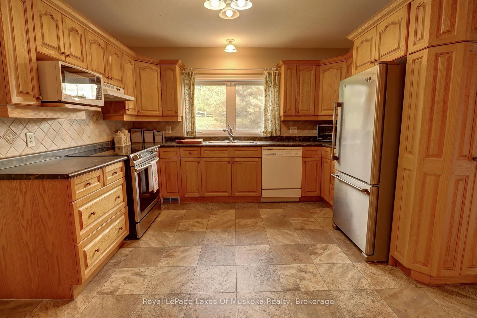 31 Dairy Lane • #106 • Huntsville, ON photo 4
