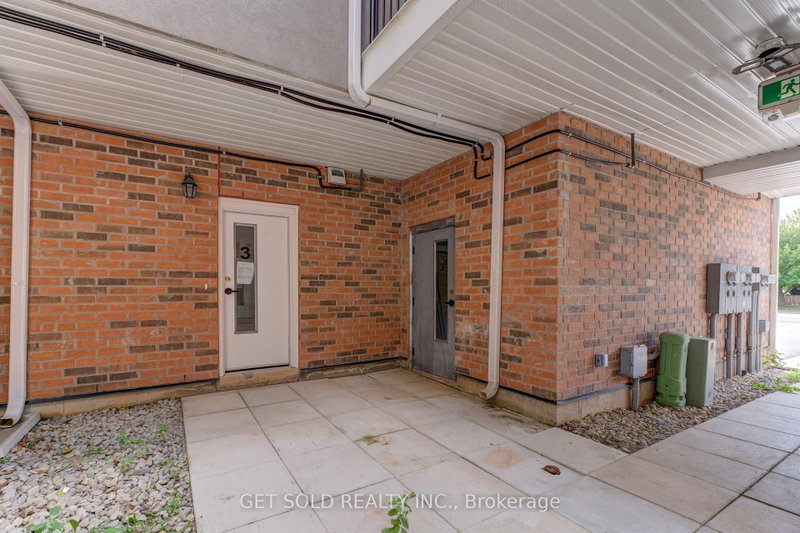 6701 Thorold Stone Rd photo 4