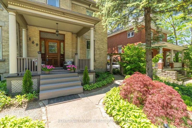 169 Ridout Street S
