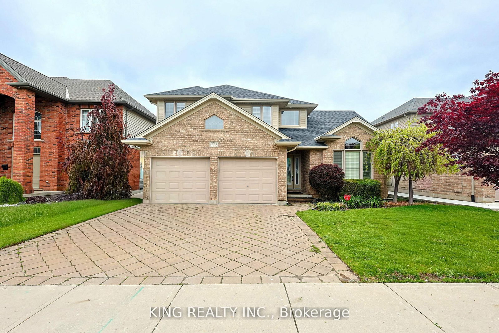 1223 CORONATION Drive, London North