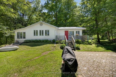 2432 Bathurst 2nd Concession