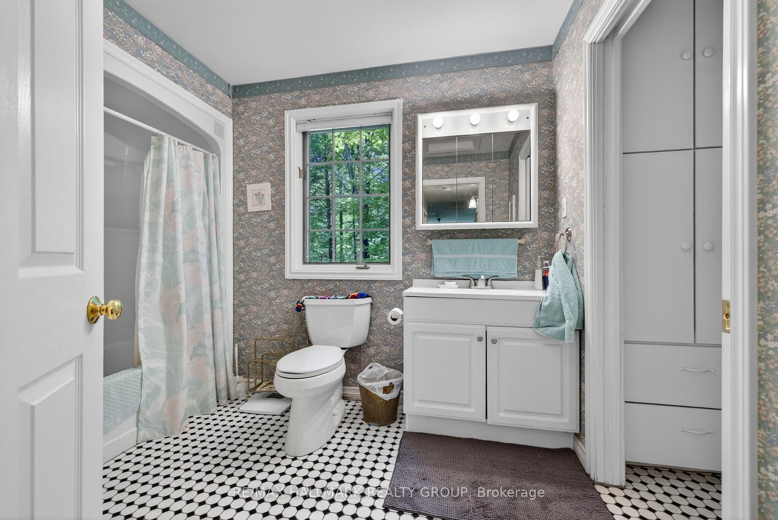 2432 Bathurst 2nd Concession • Perth, ON photo 29