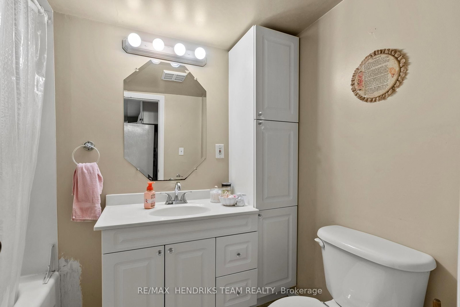 25 Bessey Street • St. Catharines, ON photo 18