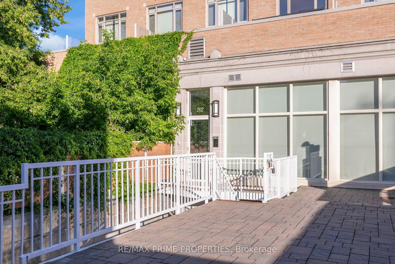 202 ST PATRICK Street • #10 • Ottawa, ON photo 1