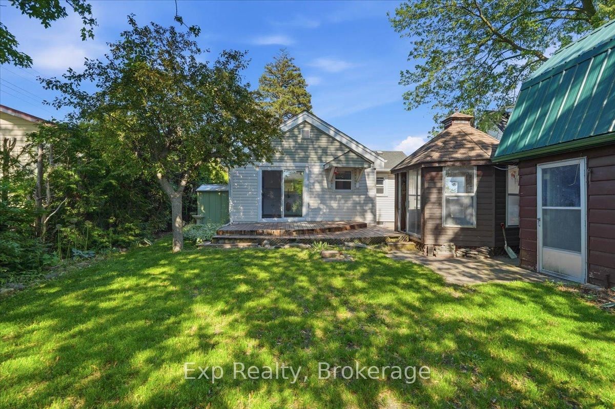 34 Leonard Avenue • Quinte West, ON photo 23