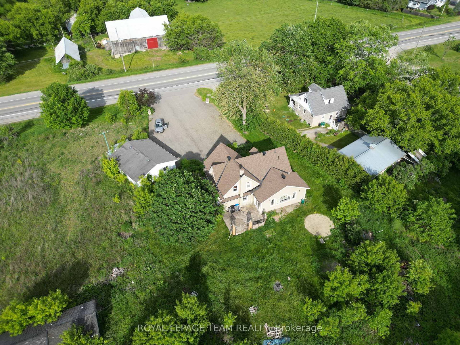 5742 Bank Street • Greely, ON photo 12