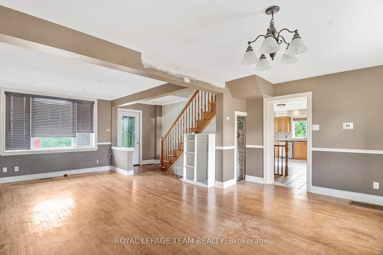 5742 Bank Street • Greely, ON photo 5