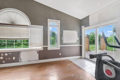 5742 Bank Street • Greely, ON photo 8