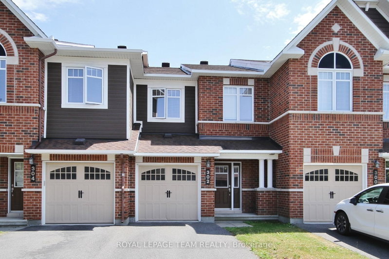 home for lease on 302 TOURMALINE Crescent