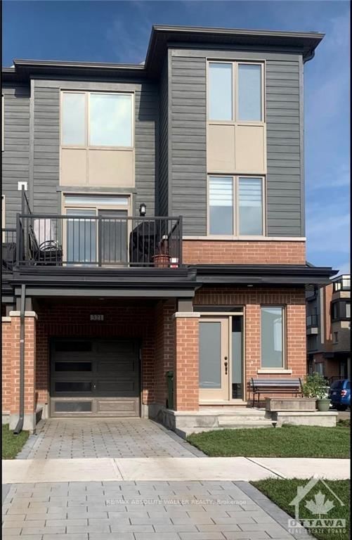 home for lease on 321 Squadron Crescent