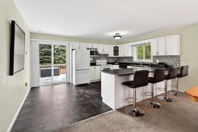 52 Johnson Street — photo 3